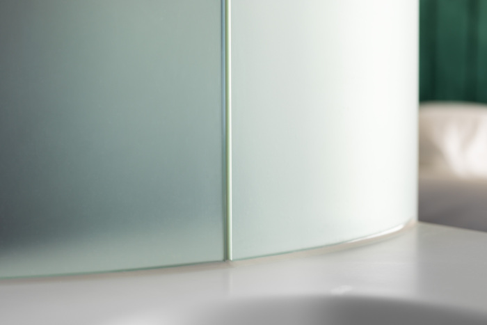 Outlook Continentaal plak Specialist in glas en staal voor interieur en exterieur.